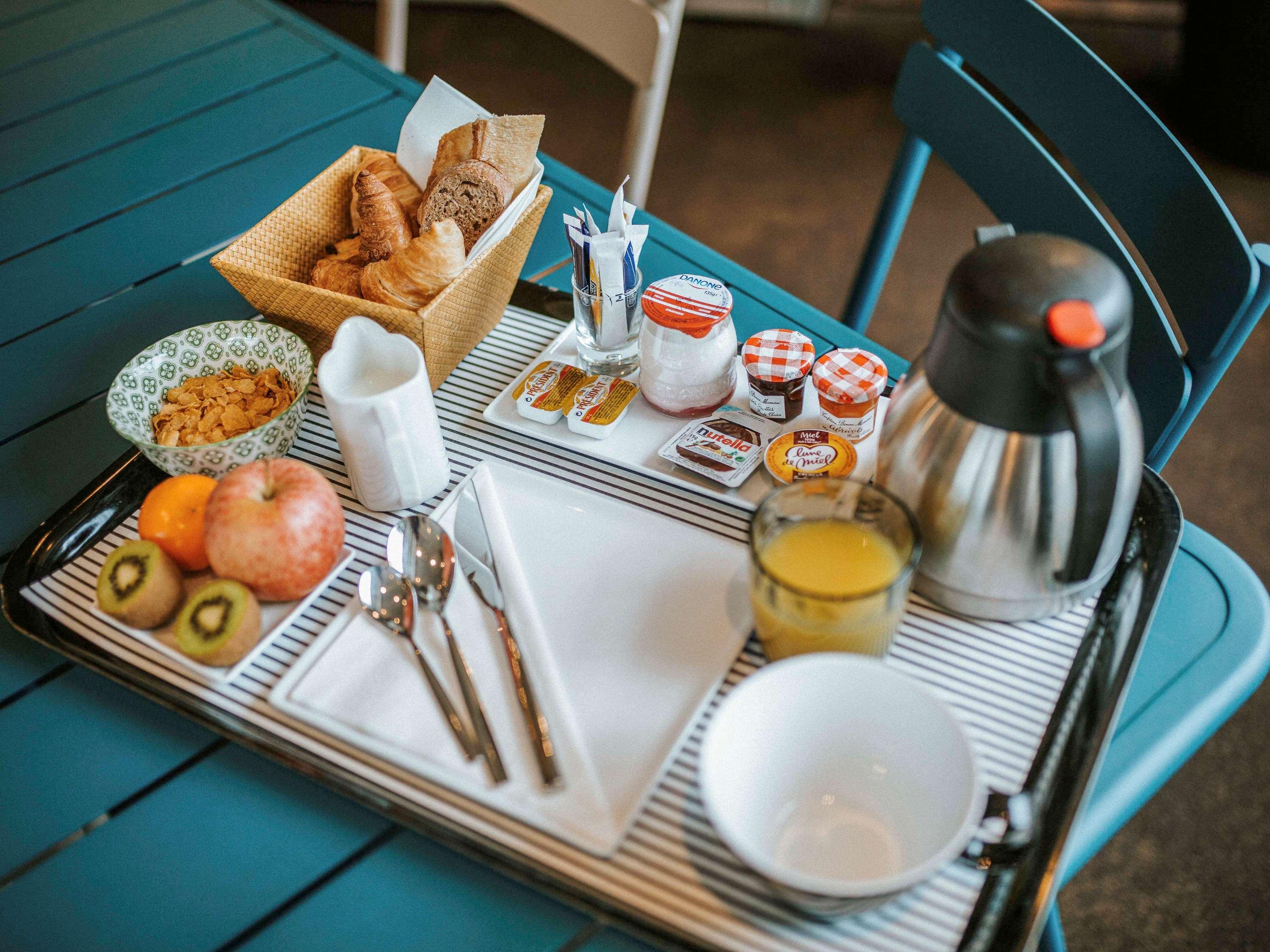 B&B Hotel Lyon Nord 4 Etoiles ดาร์ดิญญี ภายนอก รูปภาพ